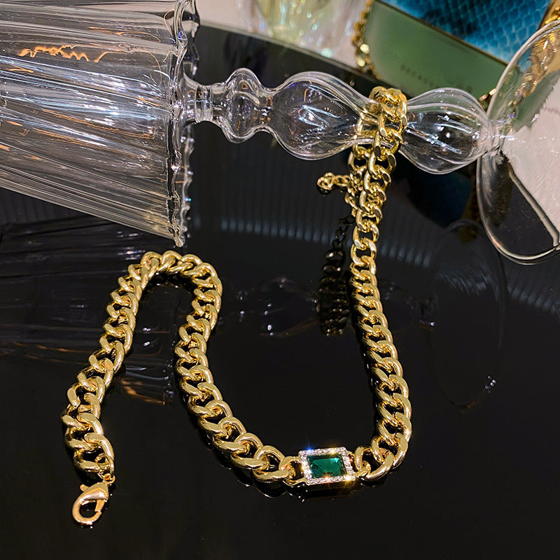 LACELIPS Luxury Green Crystal Metal Chain Necklace Collar Neck Chain European And American Temperament High-Sense Clavicle Chain